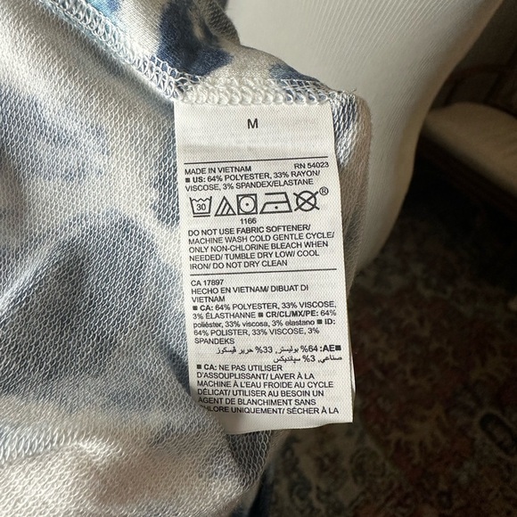 NWT Old Navy Blue Tie-Dye Fold Over Waist Shorts - Picture 9 of 11